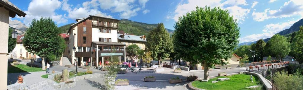 Auberge Roche Grande Entraunes ภายนอก รูปภาพ